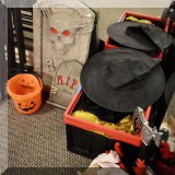Z10. Halloween decorations. 